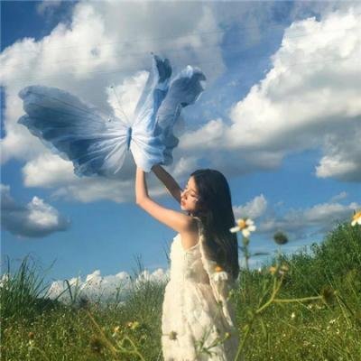 淘气小女巫